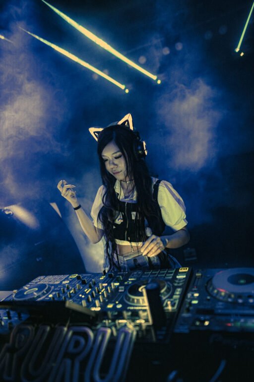 Otaku Rave-375