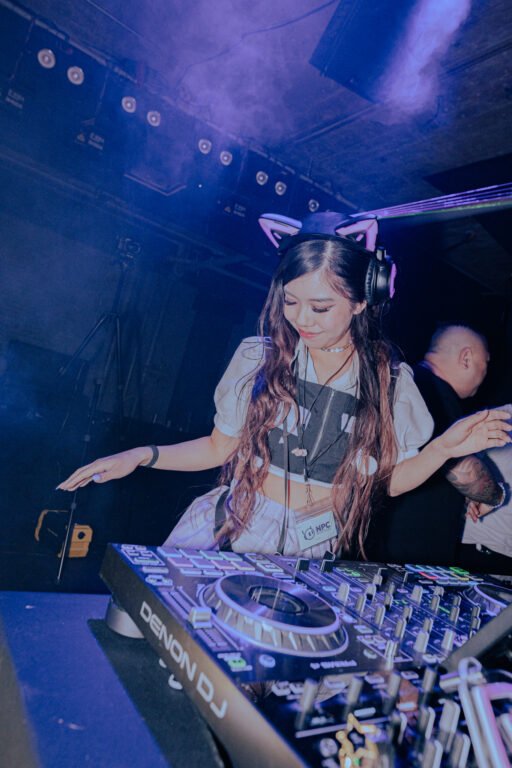 Otaku Rave-49